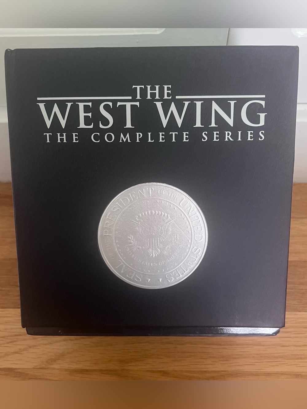 The West Wing: The Complete Series, Seven seasons on 45 DVDs, Like New, In Box - Picture 2 of 10